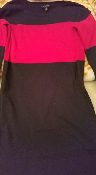 ❤PRICE DROPS❤The Limited Light Sweater - Picture 2 of 8